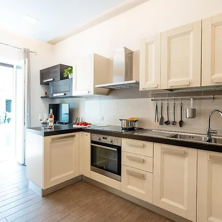 A Casa Di Lu Lu شقة سورينتو